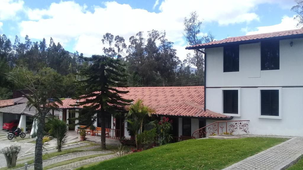Hosteria Quinta Emilia Кито Экстерьер фото