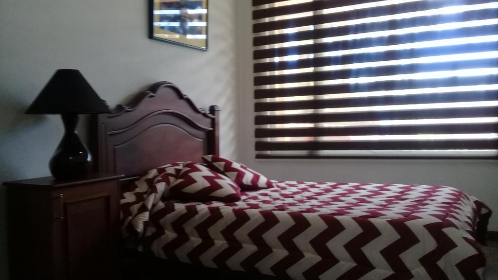 Hosteria Quinta Emilia Кито Экстерьер фото