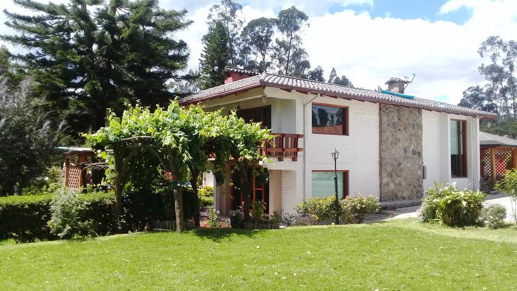 Hosteria Quinta Emilia Кито Экстерьер фото