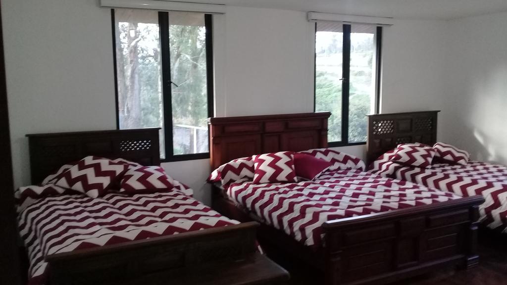 Hosteria Quinta Emilia Кито Экстерьер фото